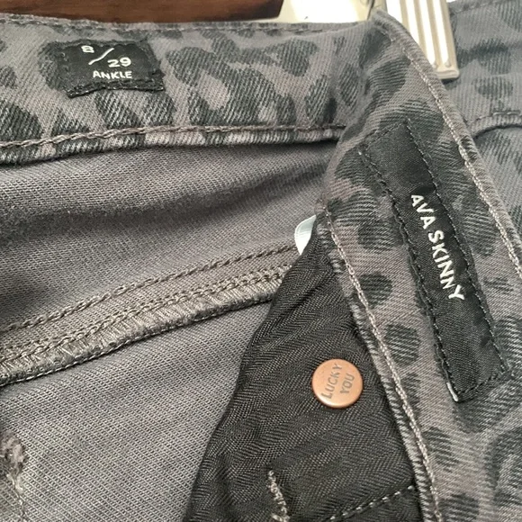 Lucky Brand High Rise Leopard Print Black Cropped Pants - Picture 6 of 8